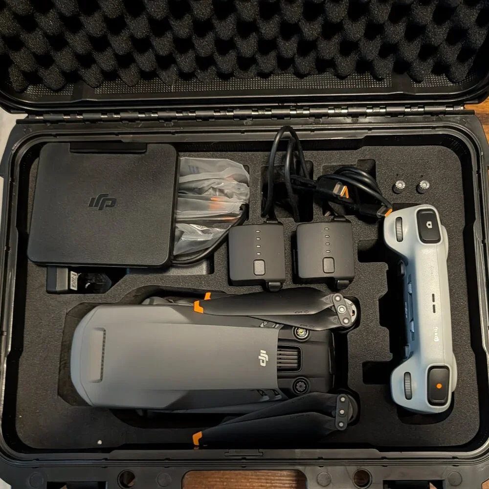 DJI Mavic 3 Pro FlyMore Combo (DJI RC)